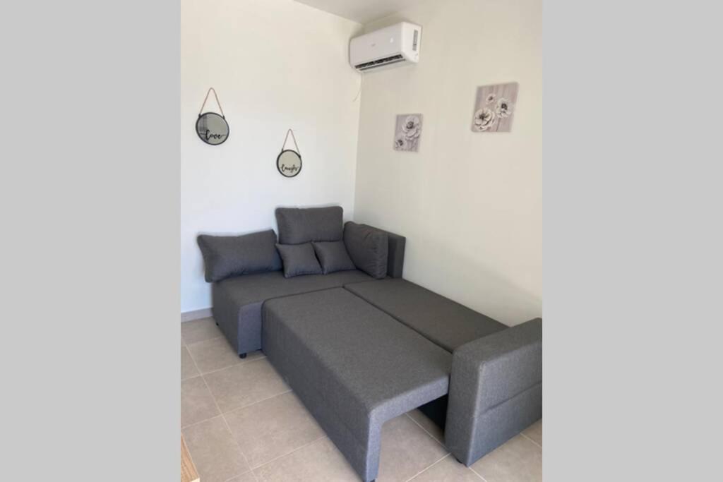 M & F House Villa Oropos Bagian luar foto