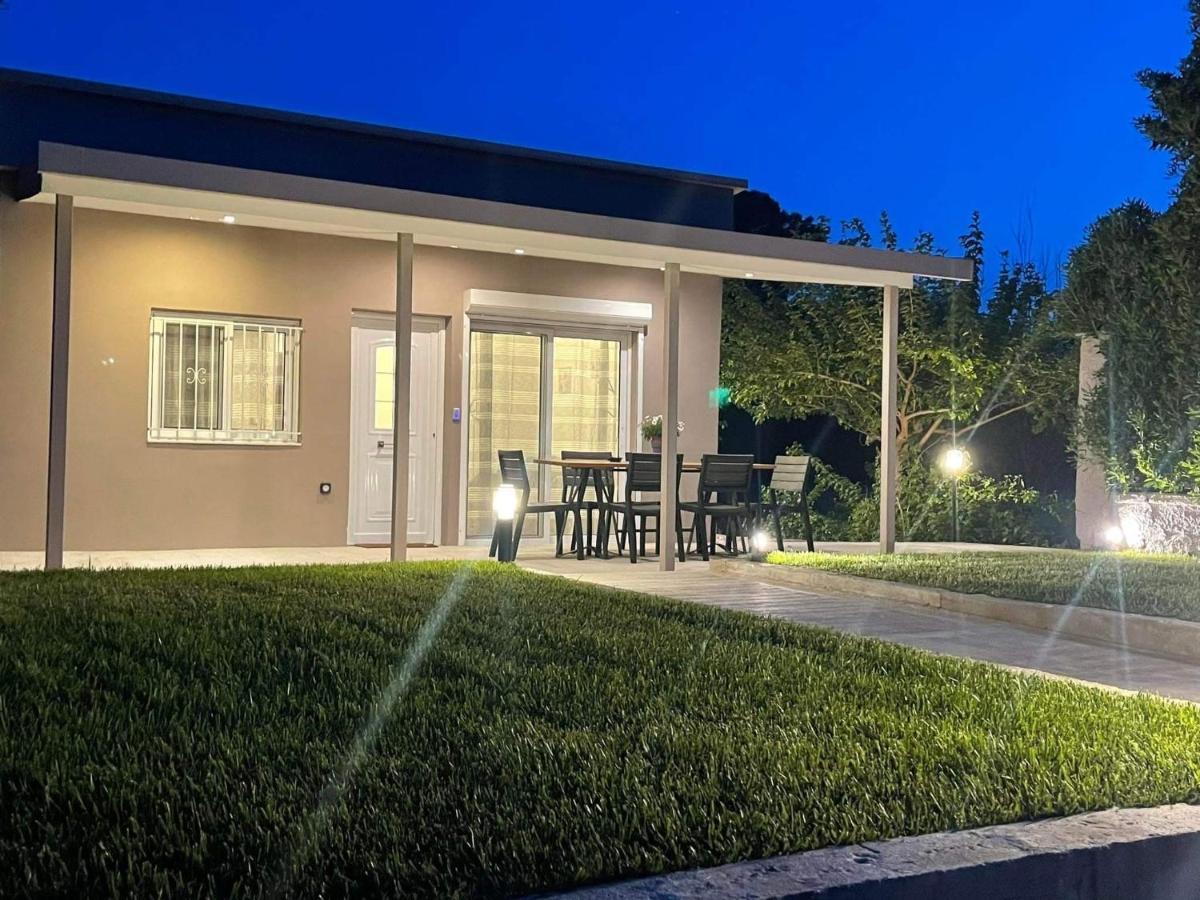 M & F House Villa Oropos Bagian luar foto