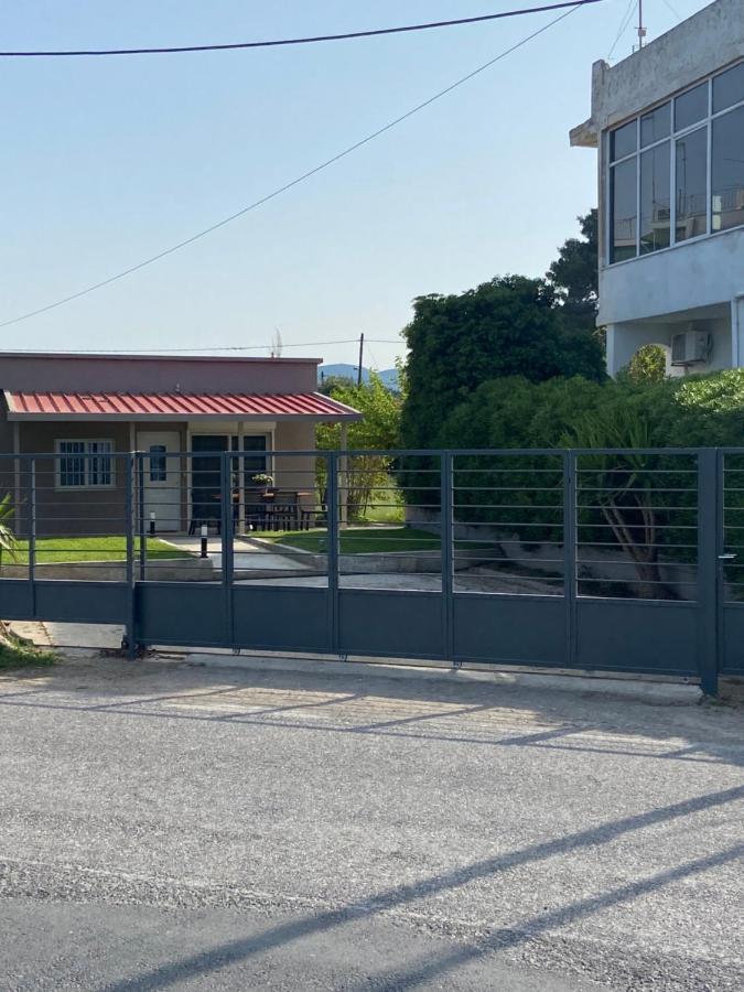 M & F House Villa Oropos Bagian luar foto