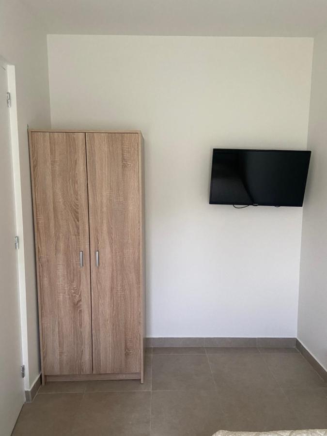M & F House Villa Oropos Bagian luar foto