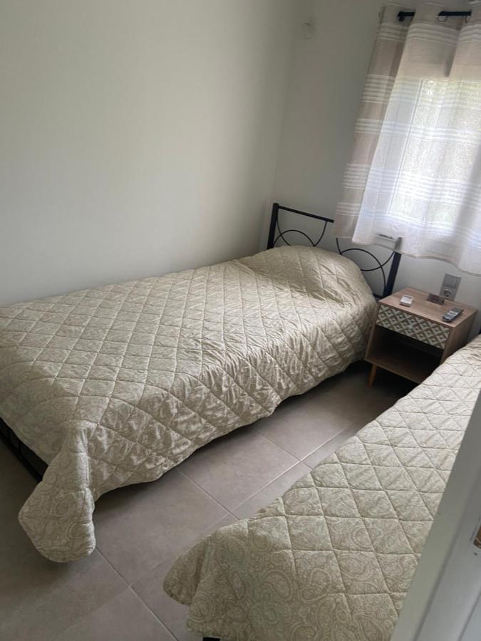 M & F House Villa Oropos Bagian luar foto