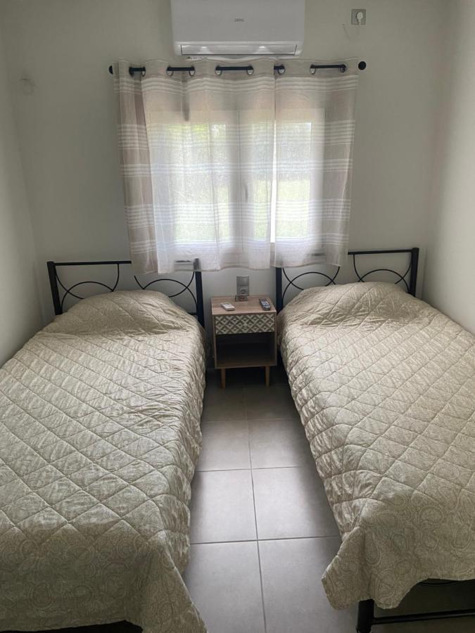 M & F House Villa Oropos Bagian luar foto