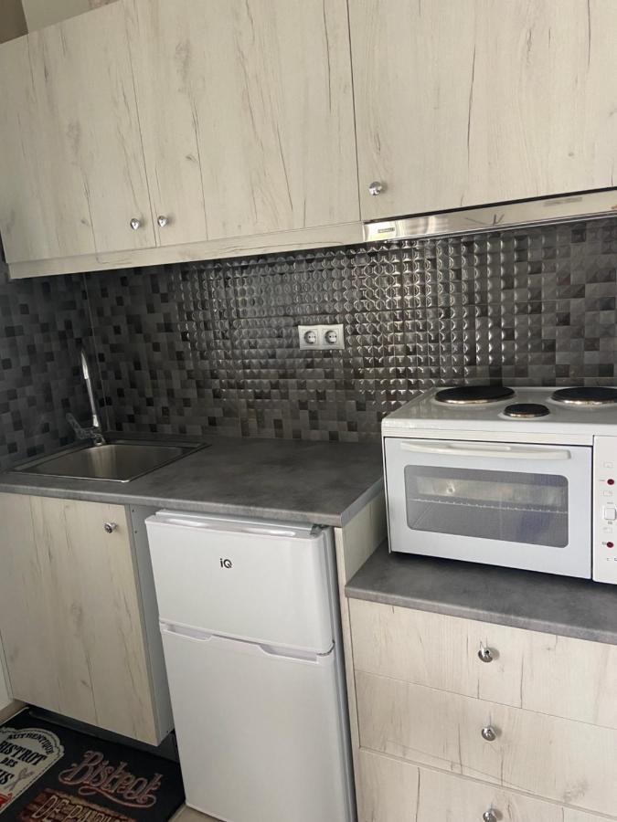 M & F House Villa Oropos Bagian luar foto